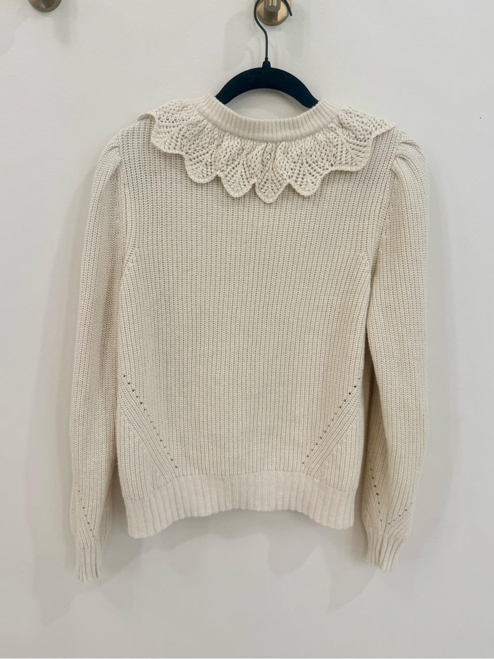 Who What Wear Cream Scalloped Collar Button-Front Cardigan - Picture 3 of 4